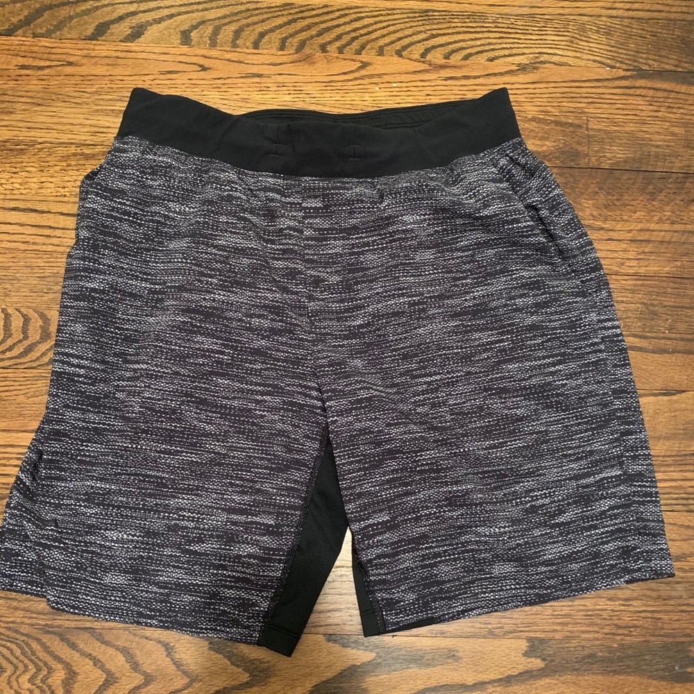 Lululemon Men’s Large 9” Shorts No Liner